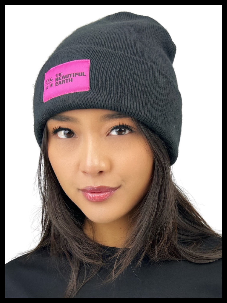 THE YEAR-ROUND BEANIE in ONYX w/ PINK PATCH on RACHEL THE BEAUTIFUL EARTH | Conscious Clothing Brand + Healthy Essentials
