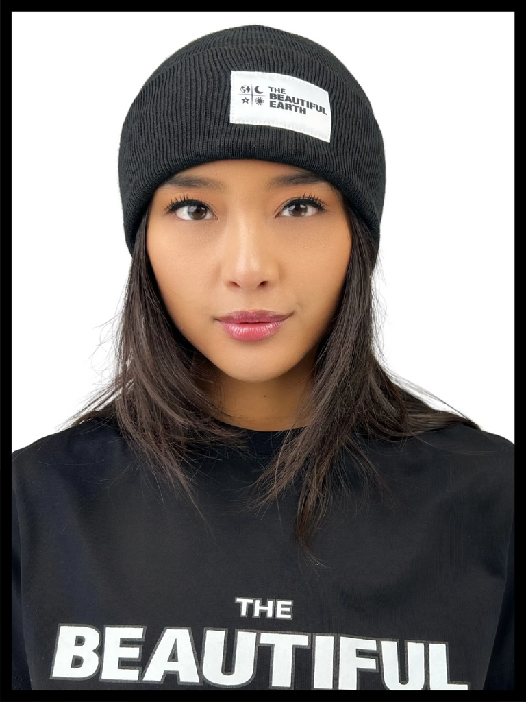 THE YEAR-ROUND BEANIE in ONYX w/ WHITE PATCH on RACHEL THE BEAUTIFUL EARTH | Conscious Clothing Brand + Healthy Essentials